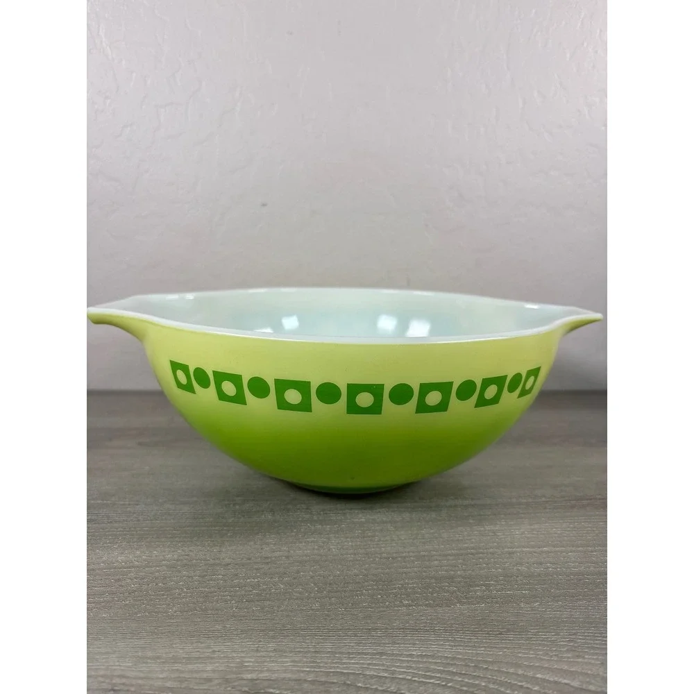 Vintage Pyrex Dot Squares Lime Green Cinderella Mixing Bowl 444 4 QT